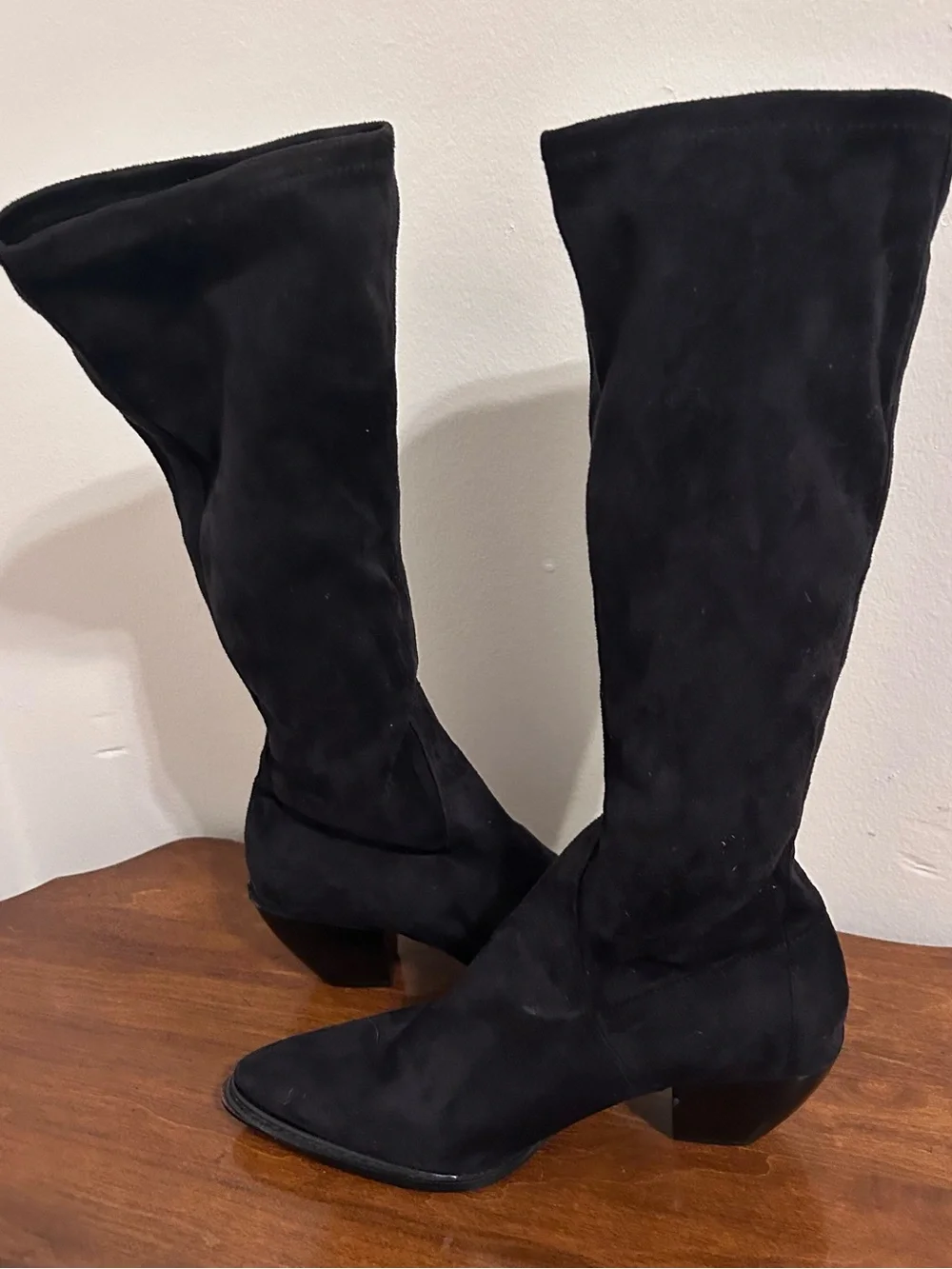 Donald J. Pliner Black Suede Fitted Heel Stretch Heel Riding Boots Size 8